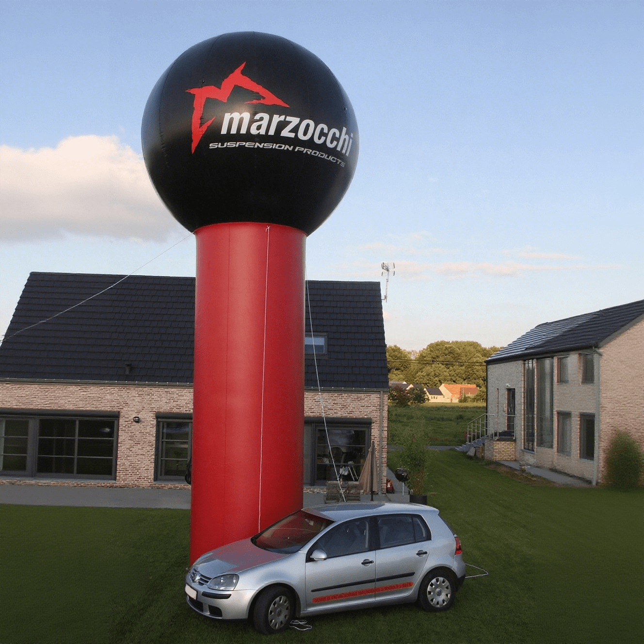 KeepFuns Custom-made inflatable advertising columns, large-scale inflatable models for brand promotion, outdoor exhibition and event landmark props