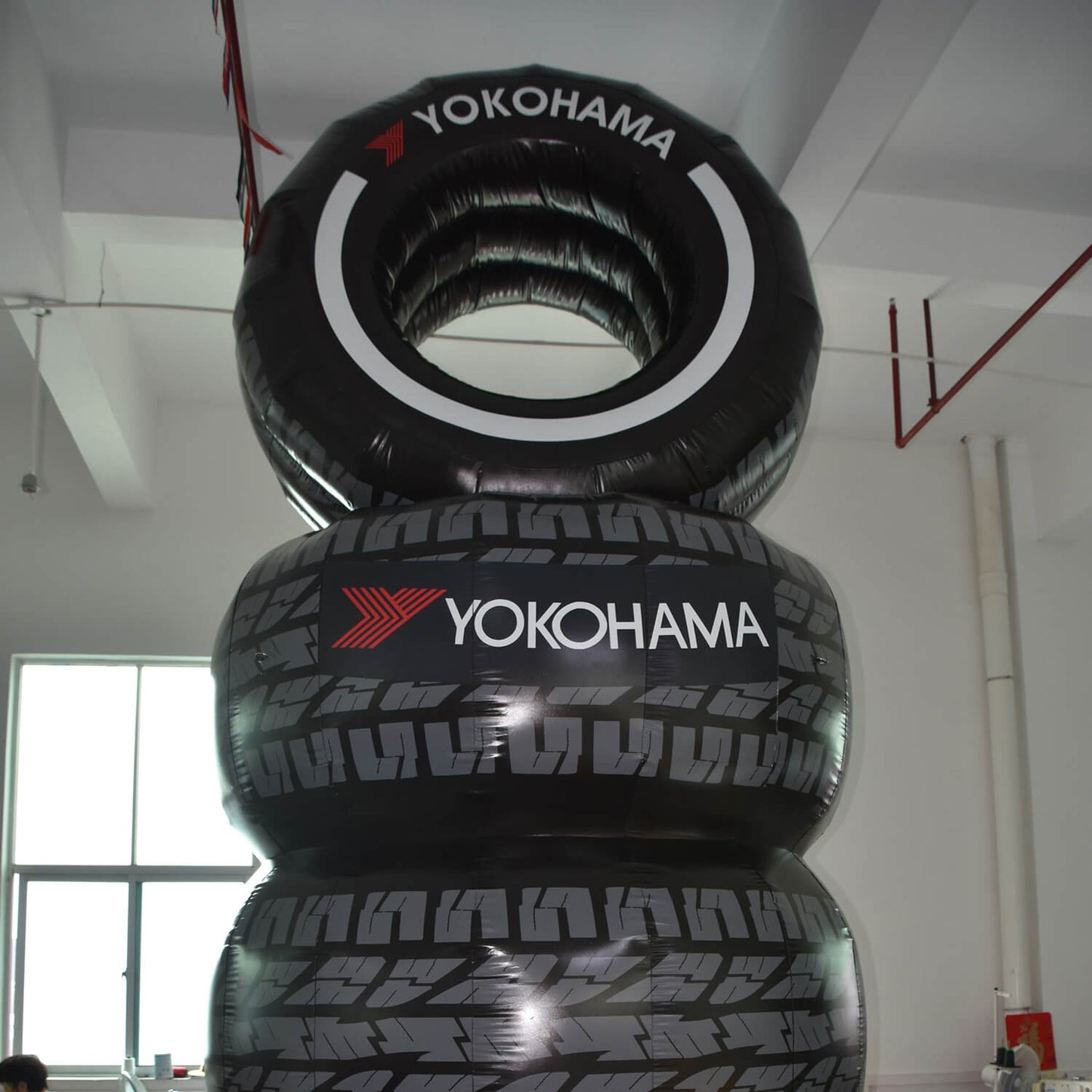 KeepFuns Giant Yokohama tire inflatable model, brand promotion inflatable model, tire shop marketing display props