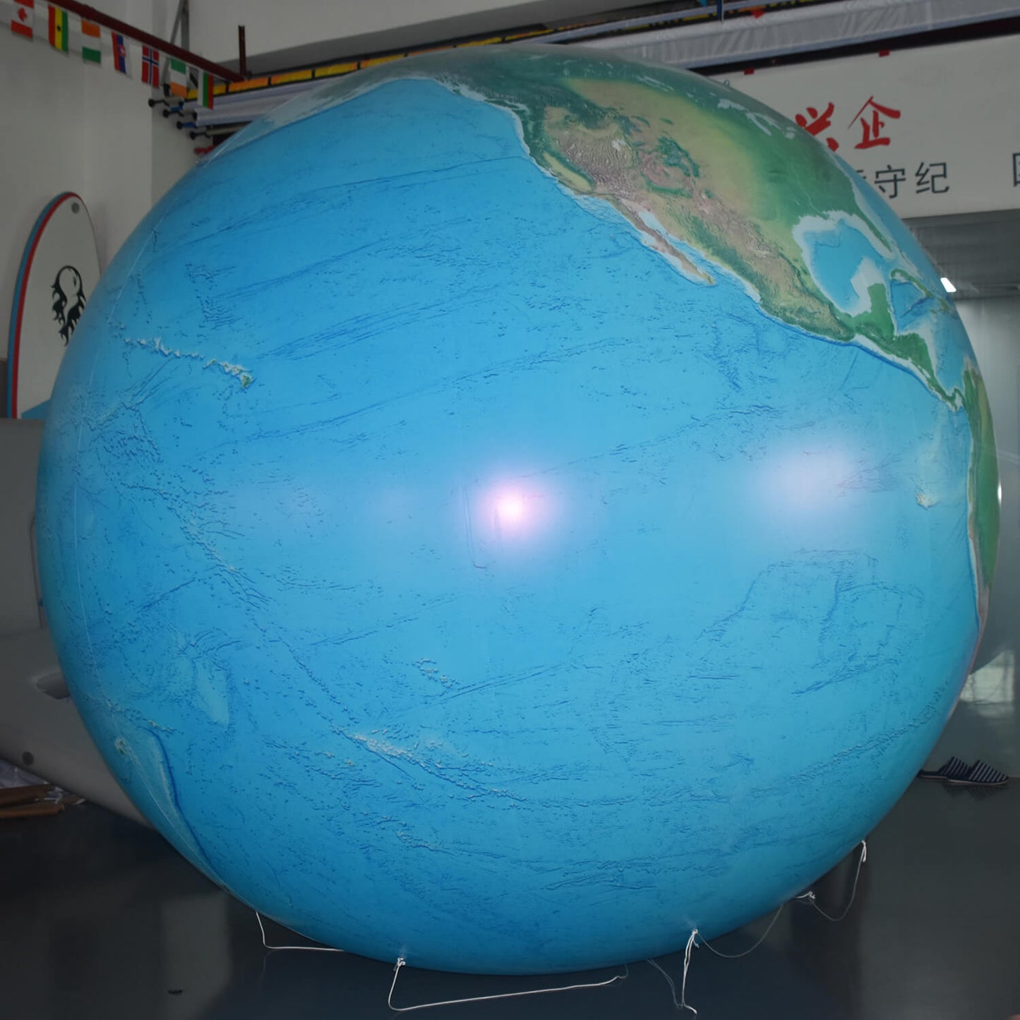 KeepFuns Giant inflatable globe model, simulated earth science display props, geography teaching promotional balloon