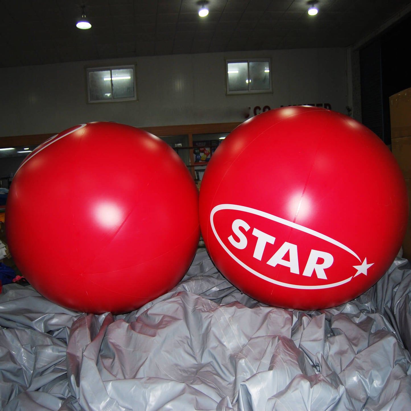 KeepFuns Red STAR logo inflatable advertising ball large brand promotion inflatable model event promotion decorative balloon