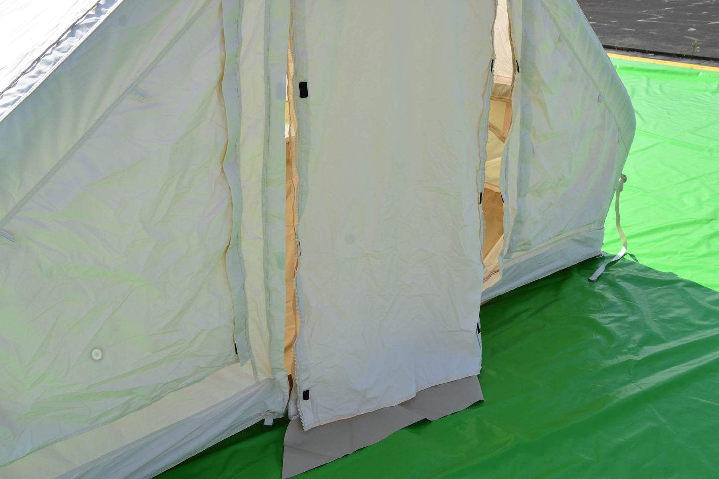 KeepFuns White outdoor inflatable tent camping large tent family gathering picnic sun and rainproof tent