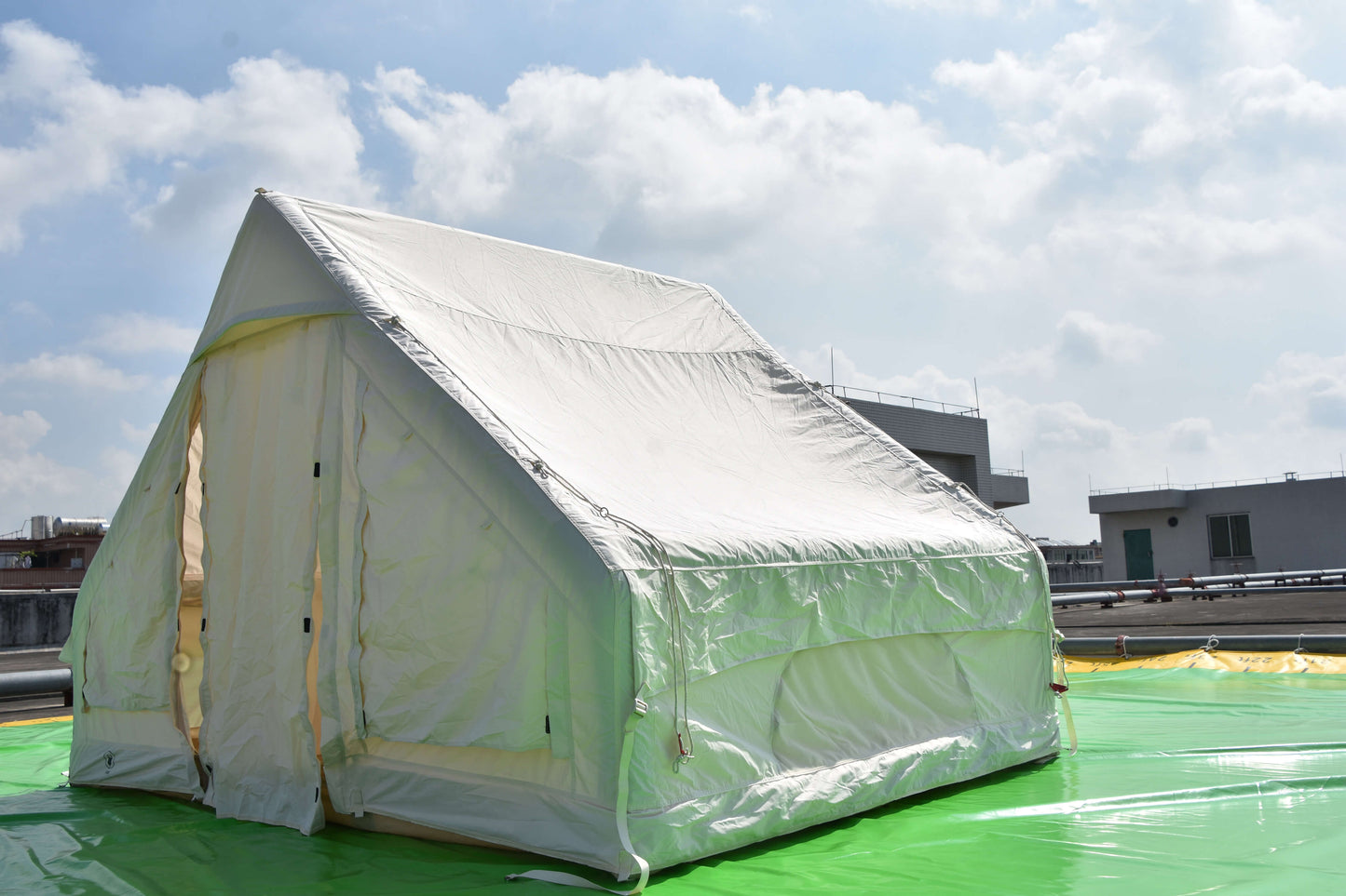 KeepFuns White outdoor inflatable tent camping large tent family gathering picnic sun and rainproof tent