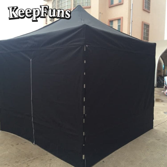 KeepFuns folding tent, which can be customized in size, color and printed content, is easy to set up and lightweight, and is suitable for activities such as exhibitions, commercial promotions, outdoor events, etc.