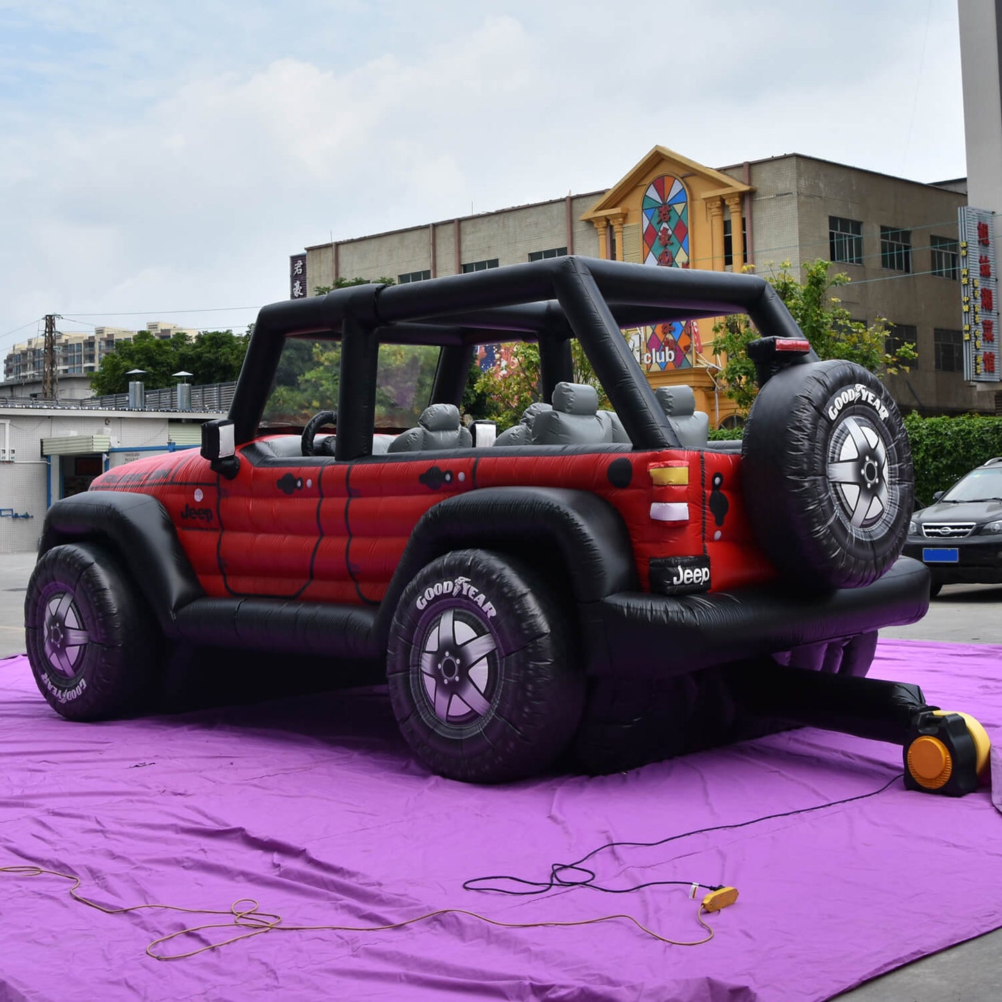 KeepFuns Giant Jeep inflatable car model off-road brand promotional inflatable model 4S store outdoor display props