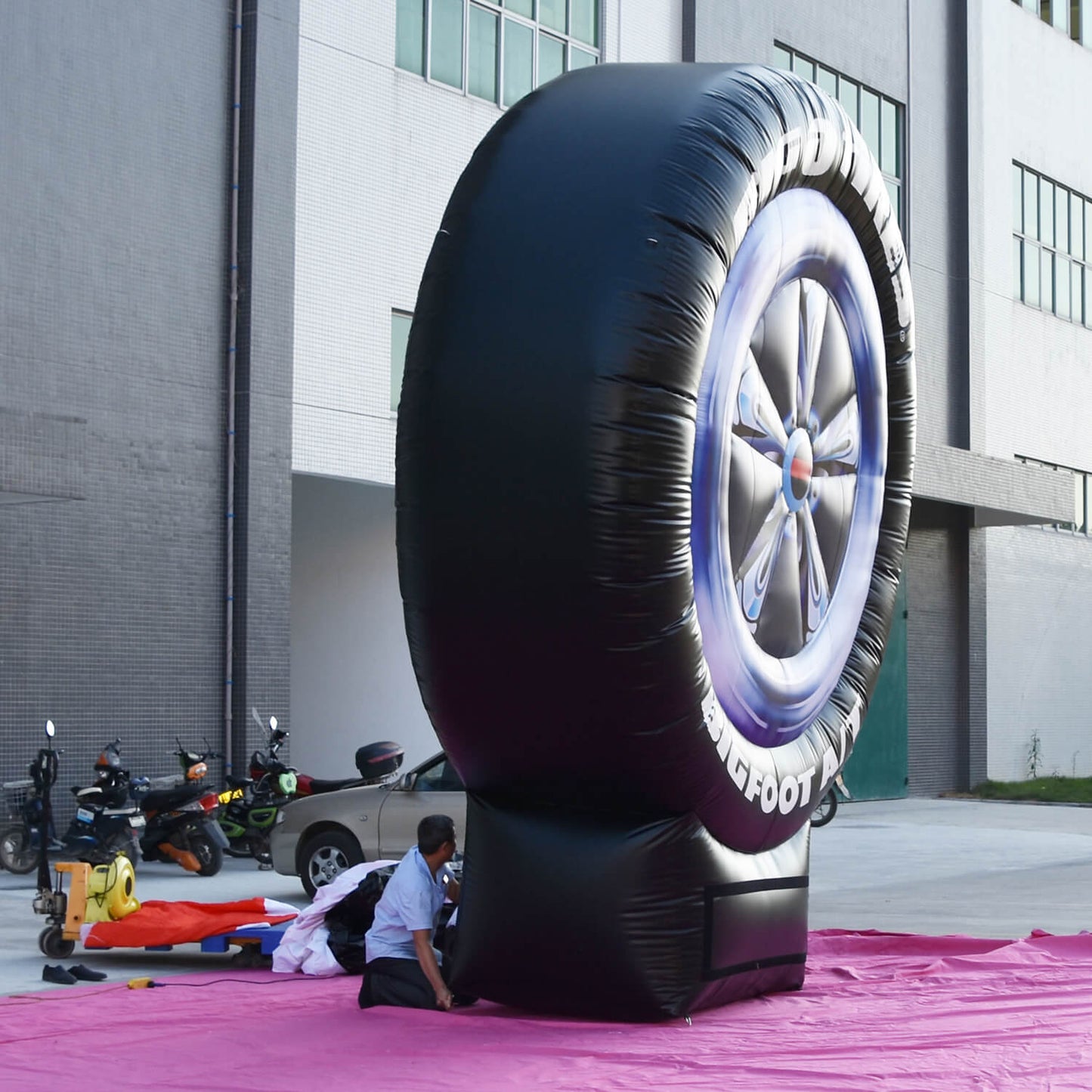 KeepFuns Giant tire inflatable model, tire brand promotion inflatable model, auto parts marketing display props